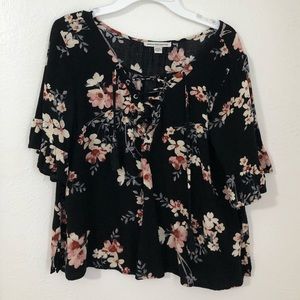 American Eagle black floral top